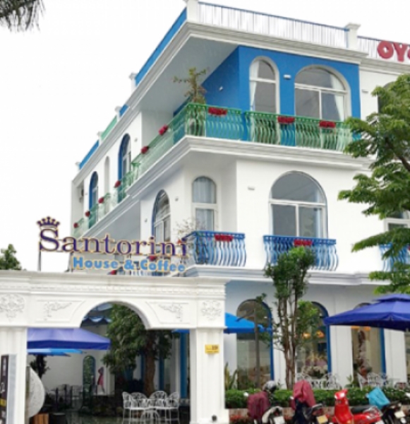 Santorini House & Coffee - Thang Máy Phú Gia Hưng - Công Ty TNHH Thiết Bị Điện Thang Máy Phú Gia Hưng